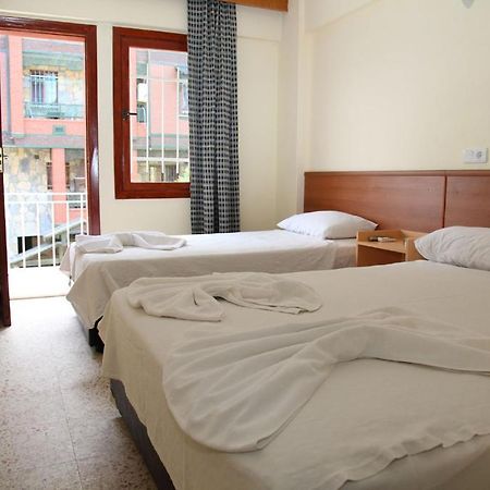 Tug Hotel Kusadasi Luaran gambar